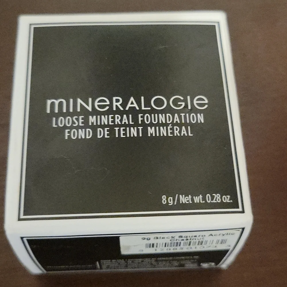 Mineralogie Makeup Foundation, Chestnut', 9g